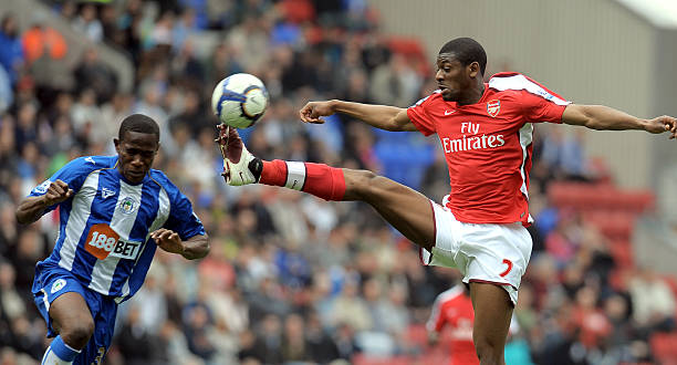 阵纽卡斯尔 阵纽卡斯尔